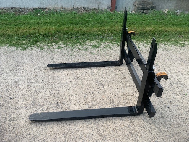 Quicke 2500kg Pallet Forks 